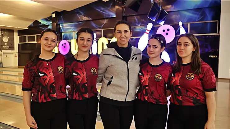 Genç milli bowlingciler, ev sahibi avantajını kullanmak istiyor