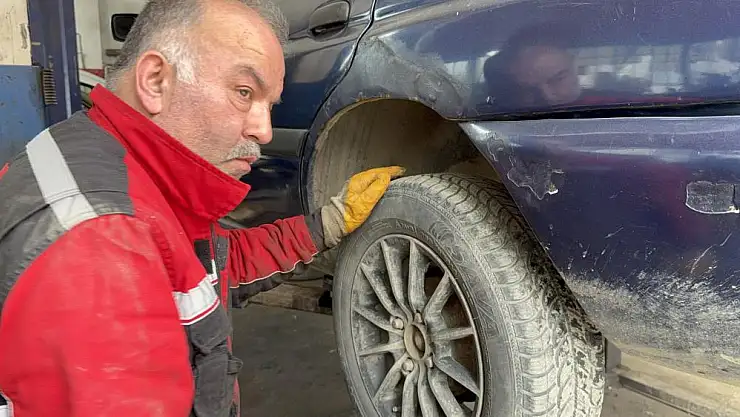 Lastikçilerden yola çıkacaklara uyarı 'Son güne bırakmayın'