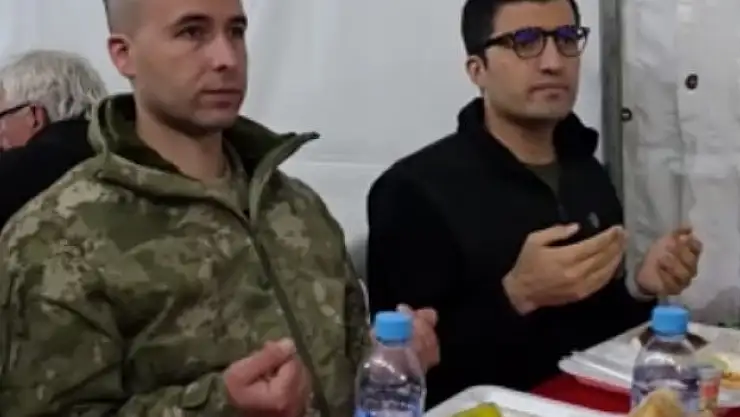Mehmetçik Kosova'da iftar verdi
