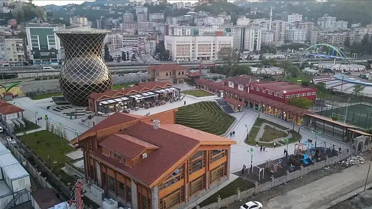 Çay Çarşısını 2,5 milyon kişi ziyaret etti