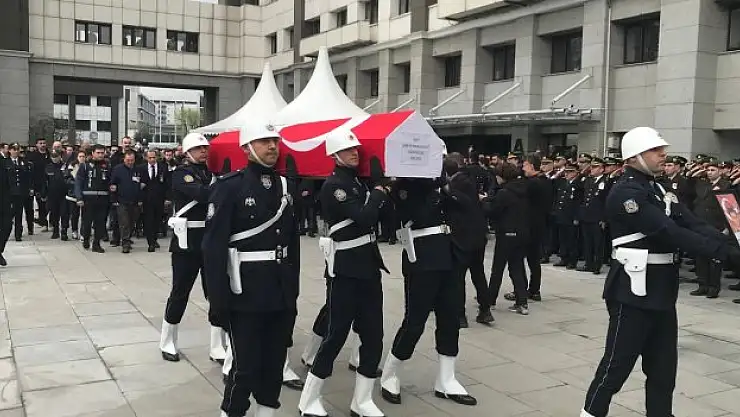 Şehit bekçi için tören