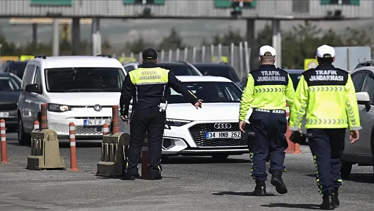 Jandarma Genel Komutanlığından 'yorgun ve uykusuz şekilde trafiğe çıkmayın' uyarısı