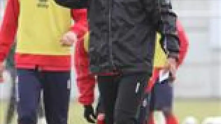 Samsunspor'da ağızlar bıçak açmıyor