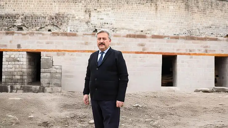 Modern yapı ile tarihi eserler harmanlıyor