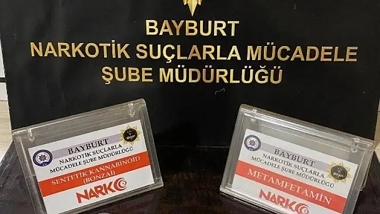 Polisin arama yaptığı şüphelinin üzerinde bir miktar uyuşturucu bulundu