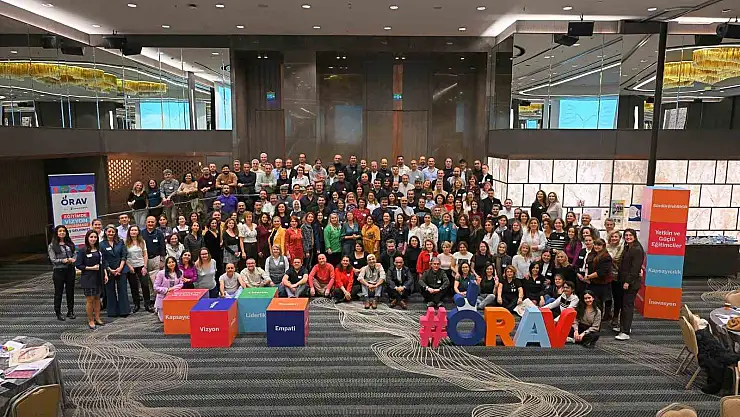 50 bin öğretmene ve 12 milyondan fazla öğrenci ile ailelerine ulaştırdı