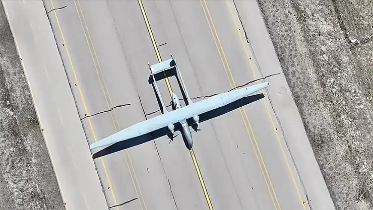 AKSUNGUR'dan milli motorla irtifa rekoru