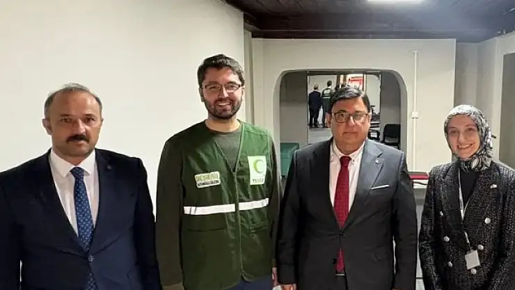 Ofluoğlu'ndan Yeşilay'a ziyaret gerçekleştirildi