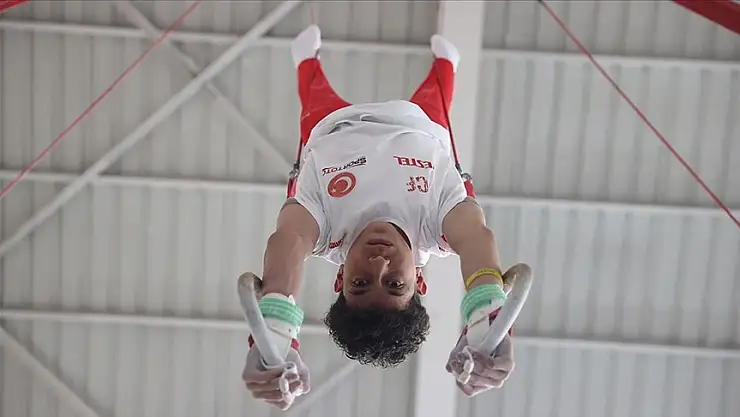 Cimnastiğe 4 yaşında başlayan Hüseyin Emir