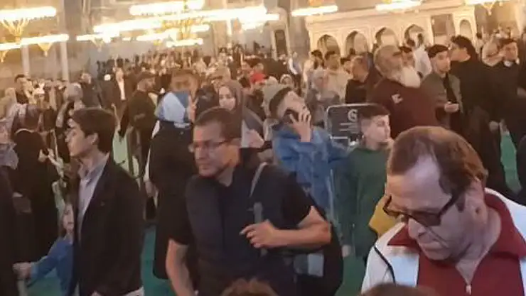 Ayasofya'da deprem paniği