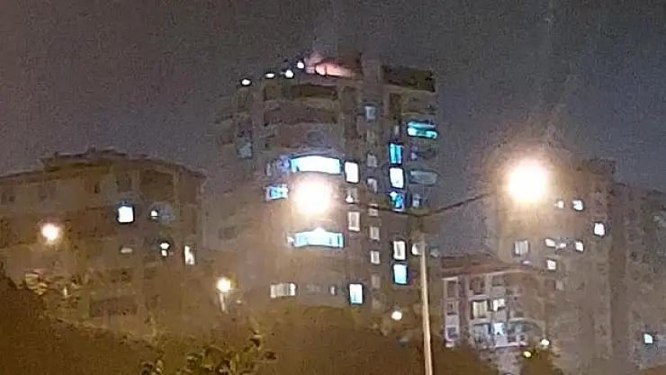 12 katlı binada yangın paniği