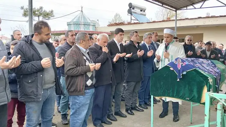 Eşi tarafından öldürülen kadın defnedildi