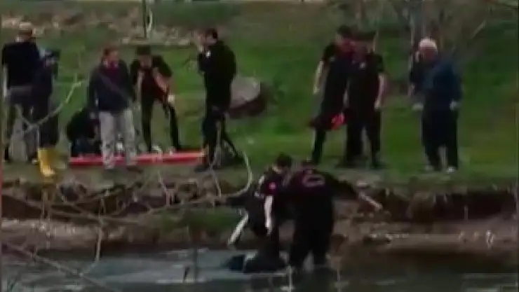 Ceyhan Nehri'nde bir erkek cesedi bulundu