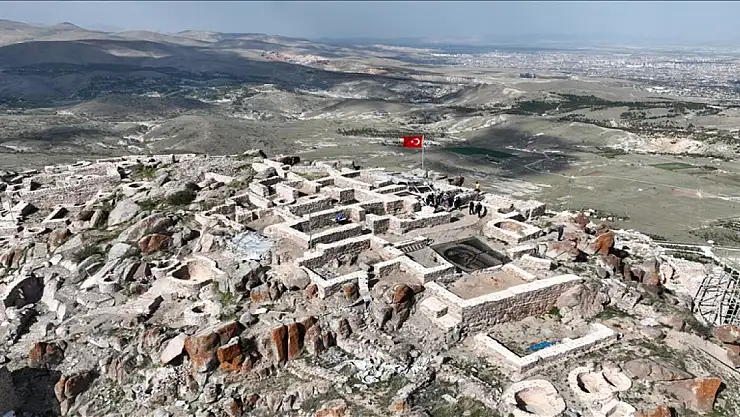 5 bin yıllık kale turizme kazandırılmaya çalışılıyor