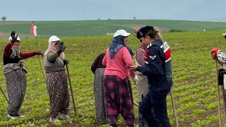 Jandarma işçi kadınların yanında