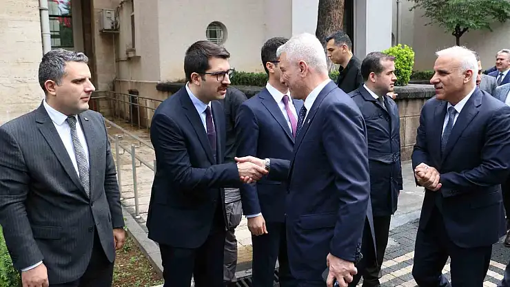 Bolat Diyarbakır'da bir takım ziyaretlerde bulundu