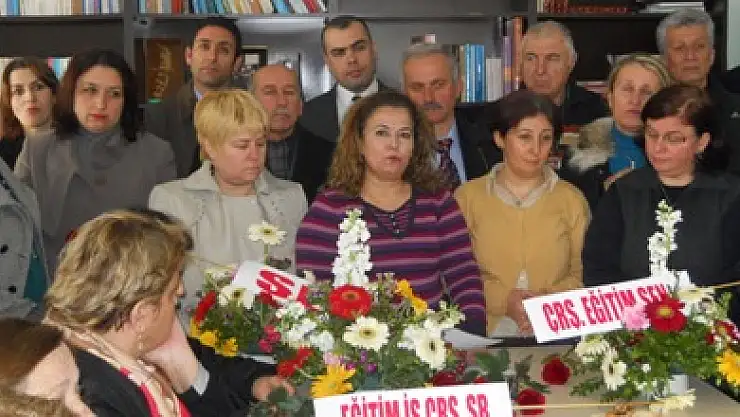 ADD, 'Sizi 'Başöğretmen, imiz güneş gibi çarpar!...'