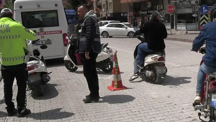 Ehliyetsiz ve kasksız sürücülere denetim