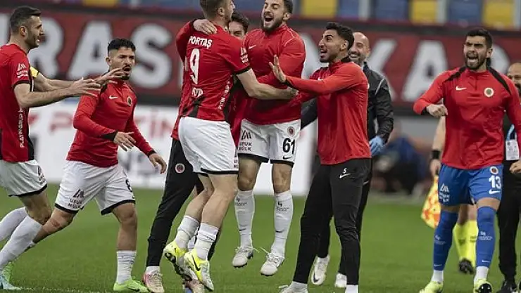 Gözler sahada akıllar İstanbul'da