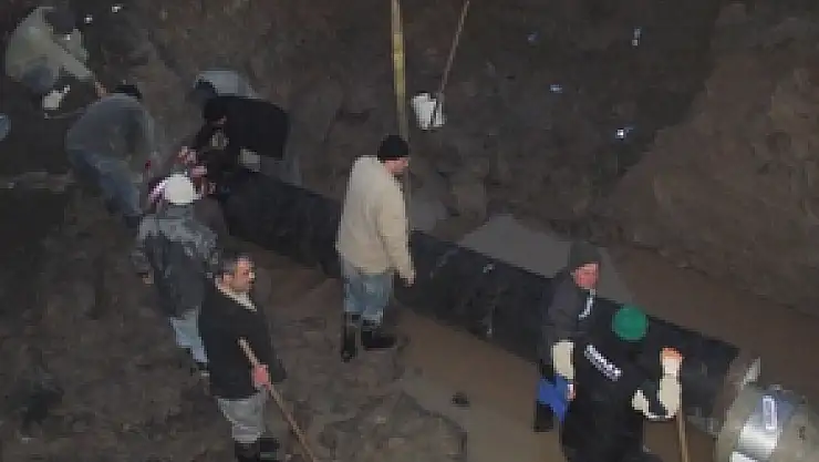 Yumuşayan Zemin, İçme Suyu Ana Hattına Zarar Verdi