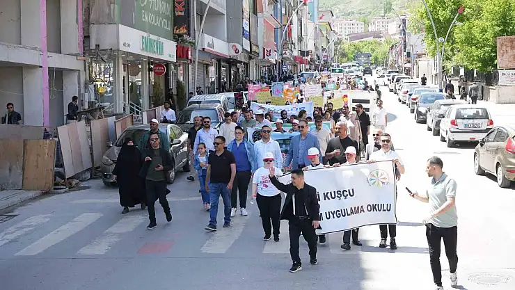 Özel bireyler için farkındalık yürüyüşü düzenlendi