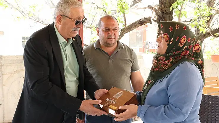 Başkan Metin şehit annelerini unutmadı