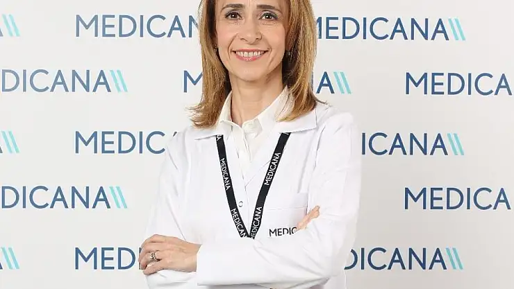 Makyaj yaparken göz sağlığınızdan olmayın