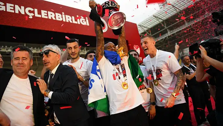 Gençlerbirliği, kupasını aldı