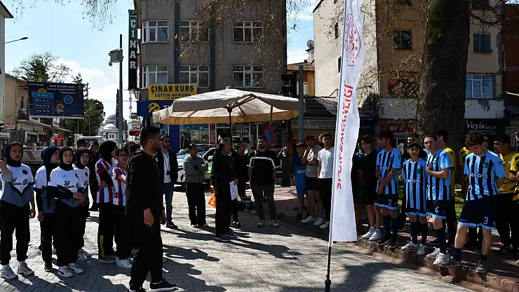 19 Mayıs coşkusu kros yarışıyla başladı