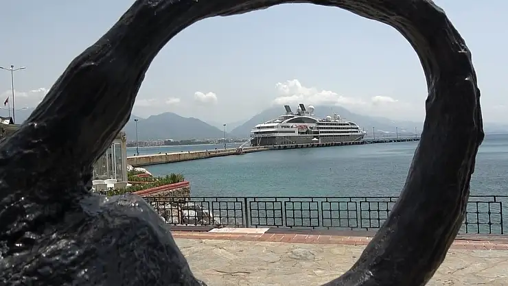 Kruvaziyerle 187 turist geldi