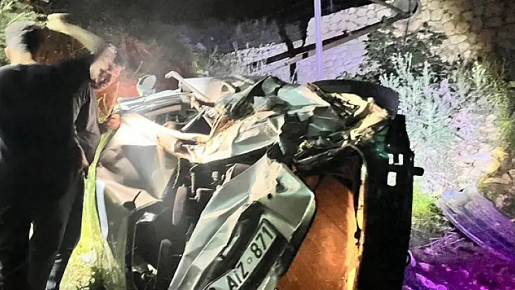 Otomobil şarampole yuvarlandı