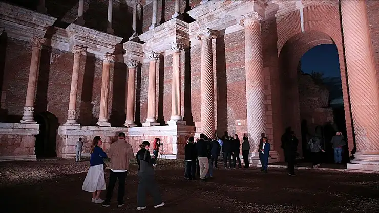 Sardes Antik Kenti'nde gece müzeciliği deneyimi başlıyor