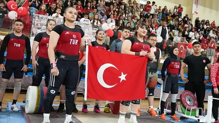 Isparta'da 19 Mayıs kutlamaları