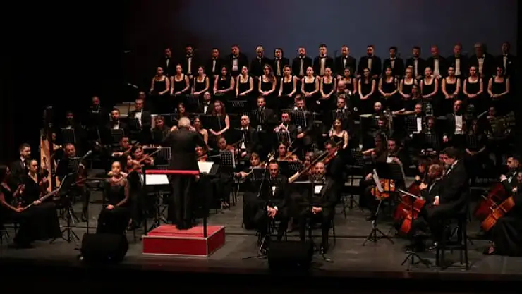 'Yankılı Tepeler' sahnede