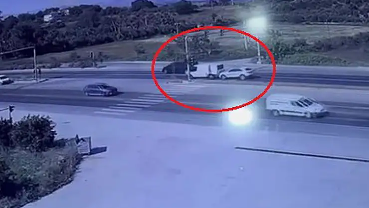 Kırmızı ışık ihlali kaza getirdi