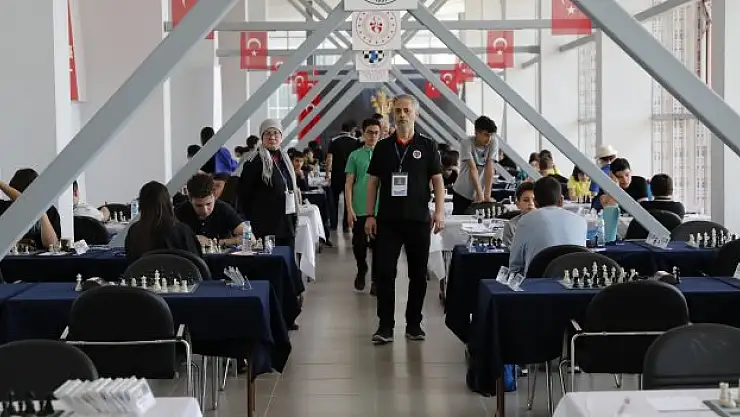 Satranç Şampiyonası devam ediyor