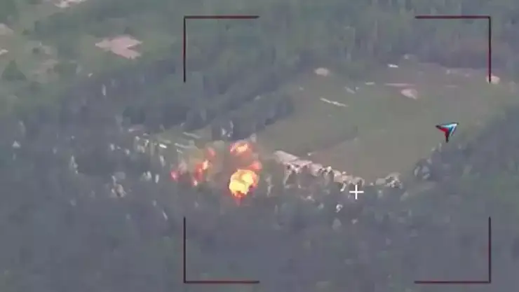 Ukrayna'da askeri eğitim merkezi bombalandı