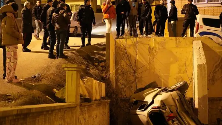 Bayburt'ta trafik kazası: 3 öğretmen yaralandı