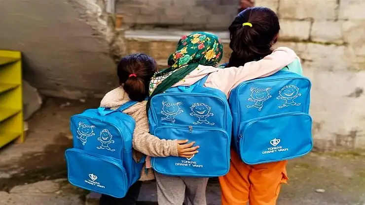 TDV'den 5 bin 200 yetim öğrenciye eğitim yardımı