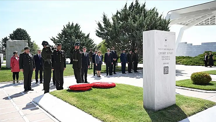 5. Cumhurbaşkanı Cevdet Sunay mezarı başında anıldı