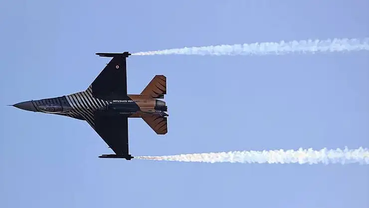 SOLOTÜRK nefes kesen anlar yaşattı