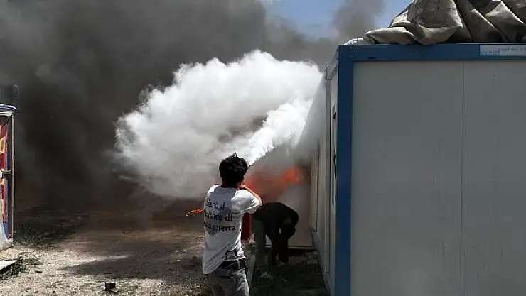 Kahramanmaraş'ta Konteyner kent yangını