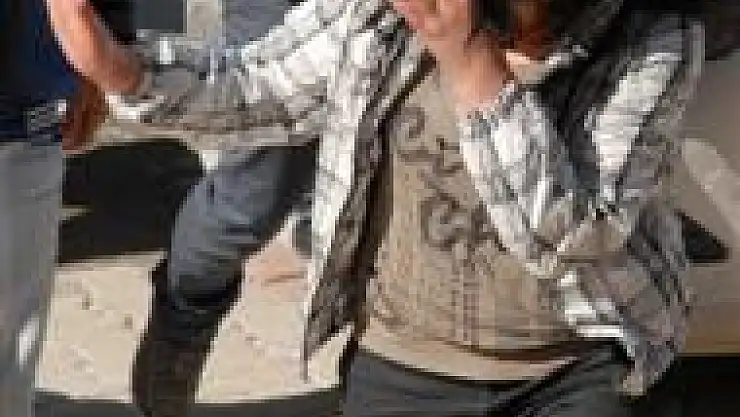 Yaşından Çok Suç Kaydı Bulunan Çocuk Yine Yakalandı