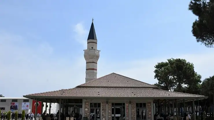 Fahrettin Ulusoy adına yaptırılan cami ibadete açıldı
