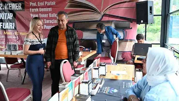 Kemer'de Kitap Fuarı