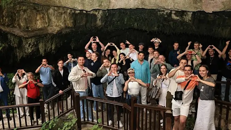 Kızıl Ordu Korosu, Pamukkale'ye hayran kaldı