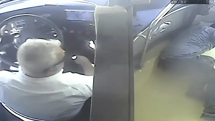 Hastalanan yolcuyu hastaneye yetiştirdi