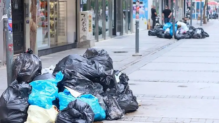 İzmir'de temizlik hizmeti aksıyor