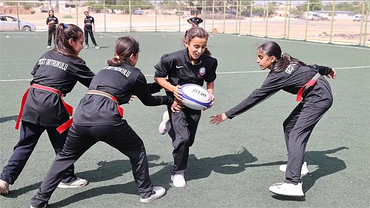 Şanlıurfalı kız öğrencilerin ragbi başarısı