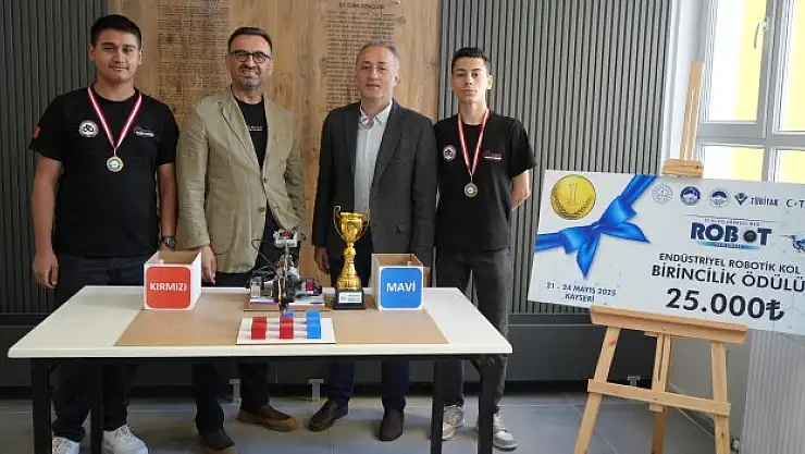 Robotik kol ile 17. Uluslararası MEB Robot Yarışması'nda birinci oldu